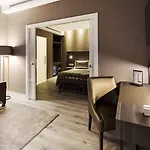 隆达加泰罗尼亚酒店 4*